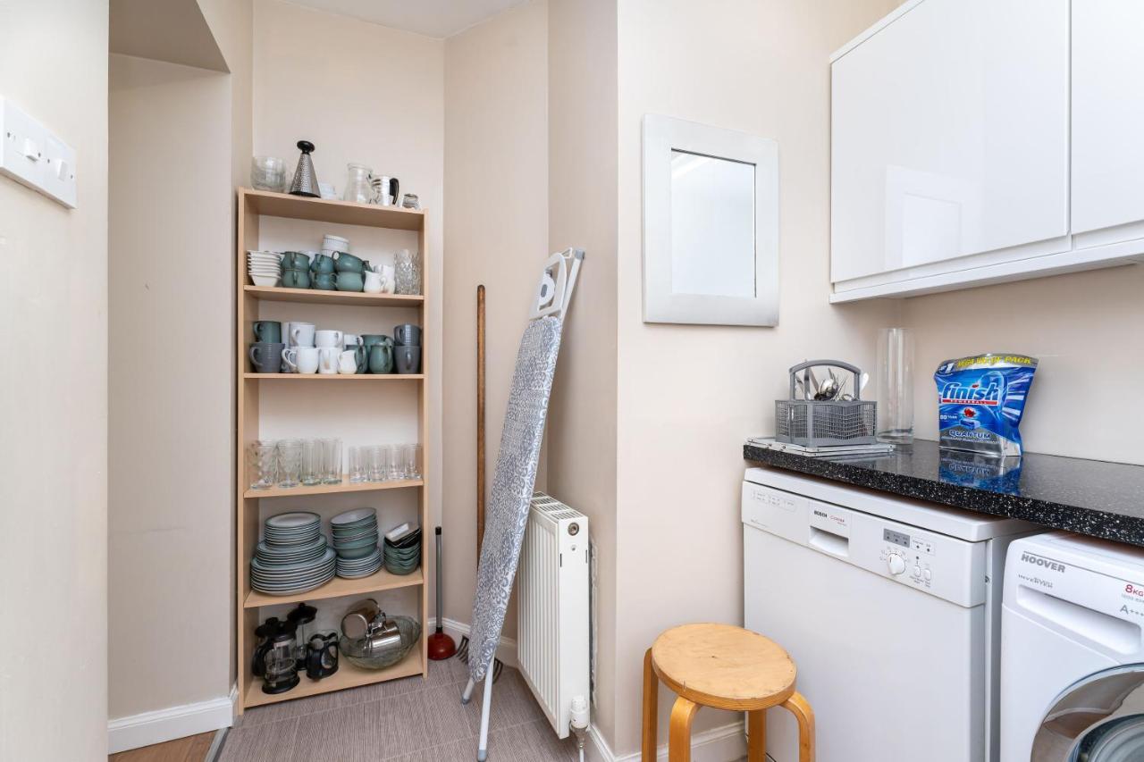 New Four Bedroom House - All Rooms Ensuite Stirling Exterior photo